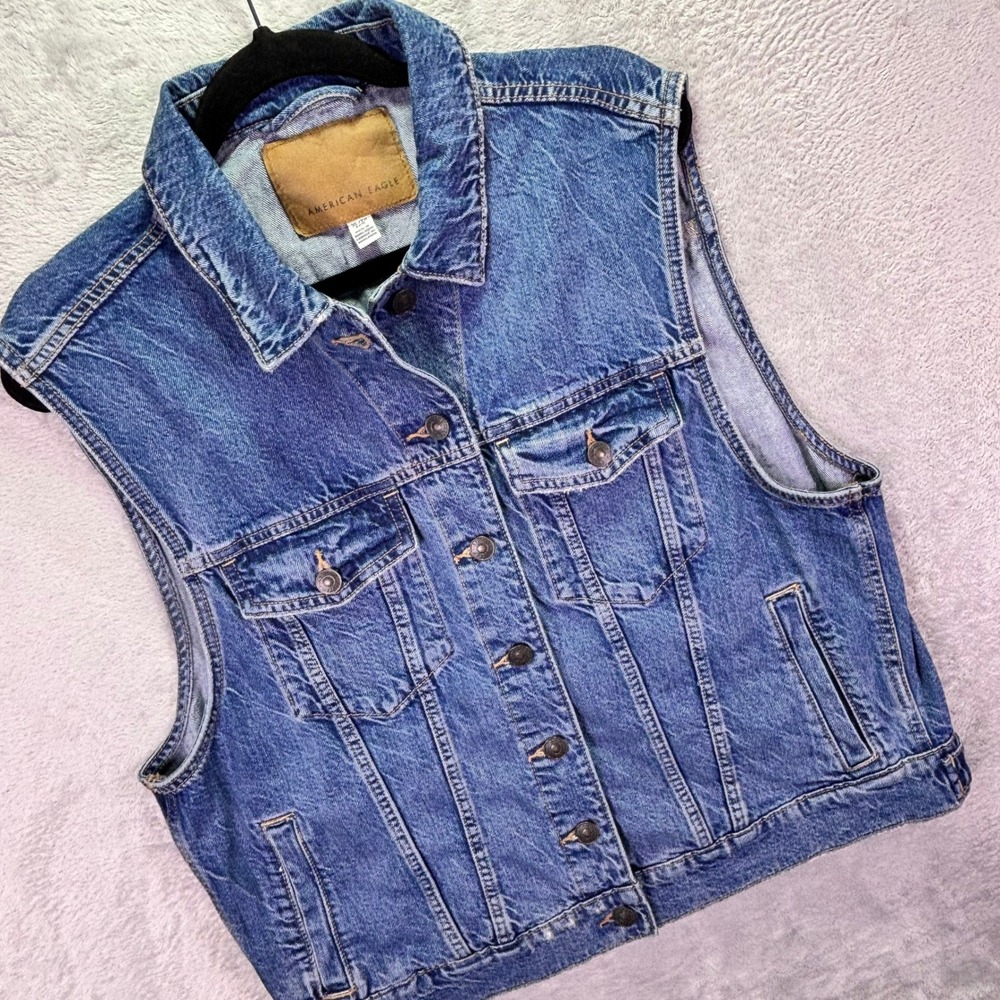 American Eagle Women Denim Vest XL Blue Button Front Distressed Hem Medium Wash